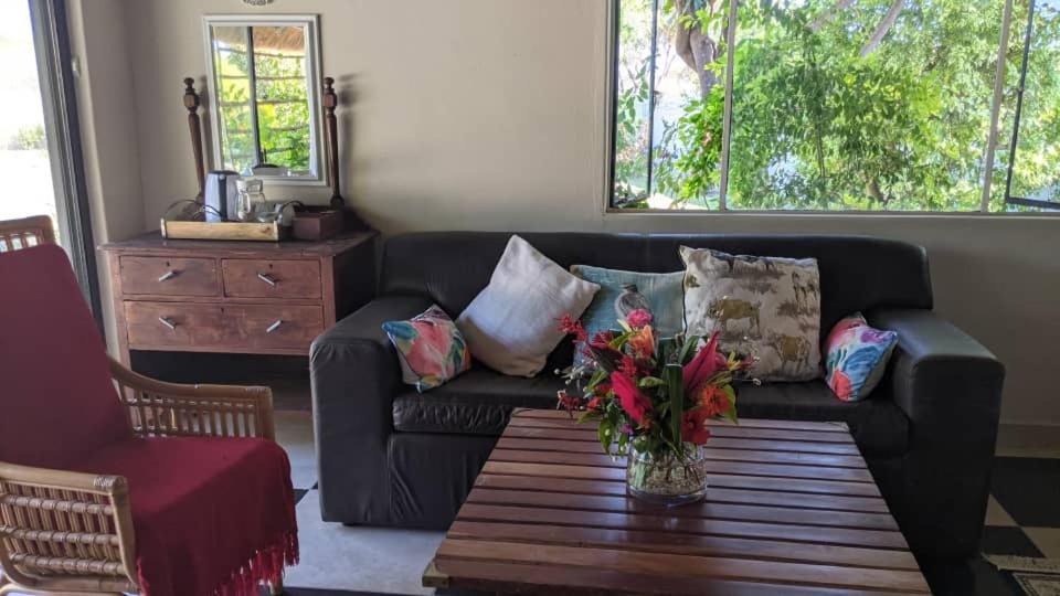 Kazungula Hotel | Sunbirds Cottage