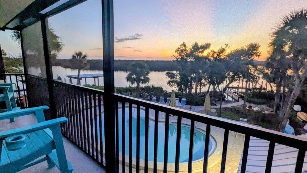 Englewood Condo | Sunburst 233 Beach to Bay Community