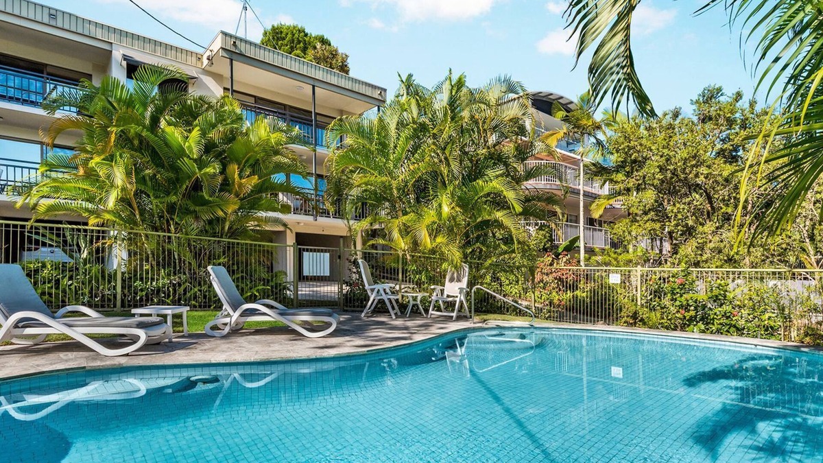 Noosa Heads Apartment | Sundown Lodge 1 - Near Hastings St & the beach
