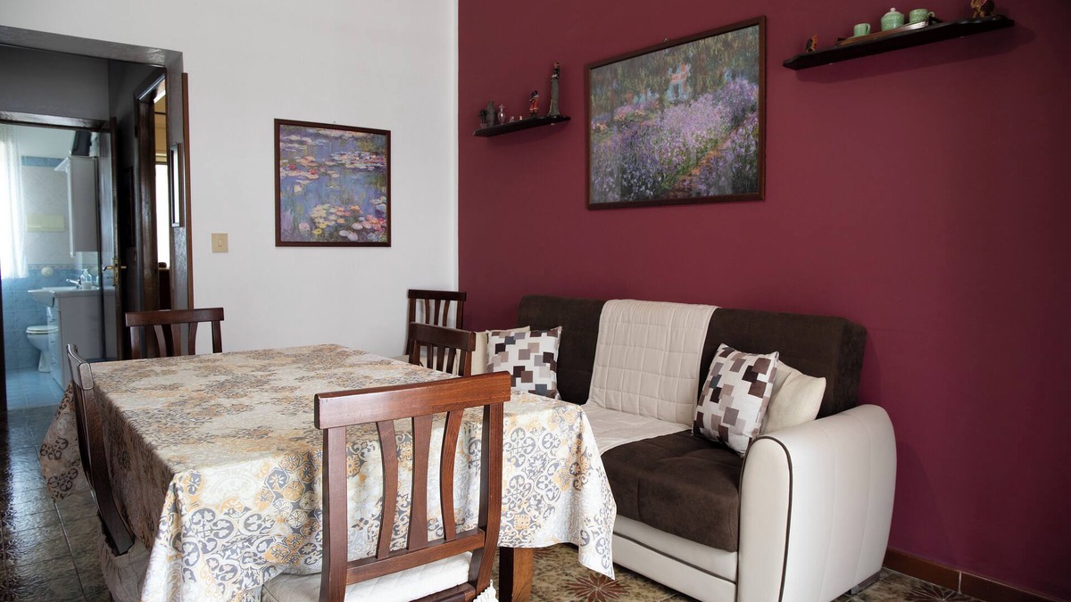 Partanna Apartment | Sunflowers