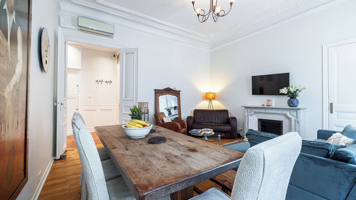 Lepante Quarter Apartment | SunlightProperties - GRACE - Family apartment in Nice centre - Sleeps 6+office