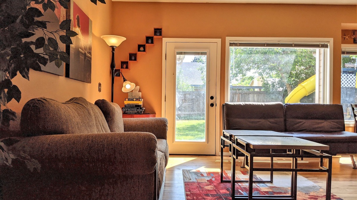 Boise House | Sunlit & Spacious 3 BR Home Wonderfully Located!