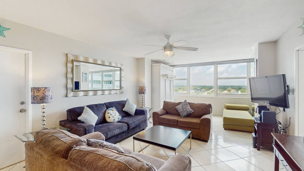 Galt Mile Condo | Sunlit suite with a city view & fast WiFi plus a pool, & beach access