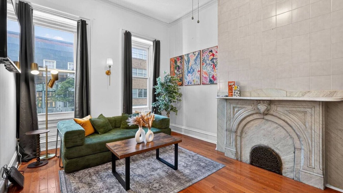 Center City West Apartment | Sunny 1/1 | Center City | Sofa Bed | Sleeps 6
