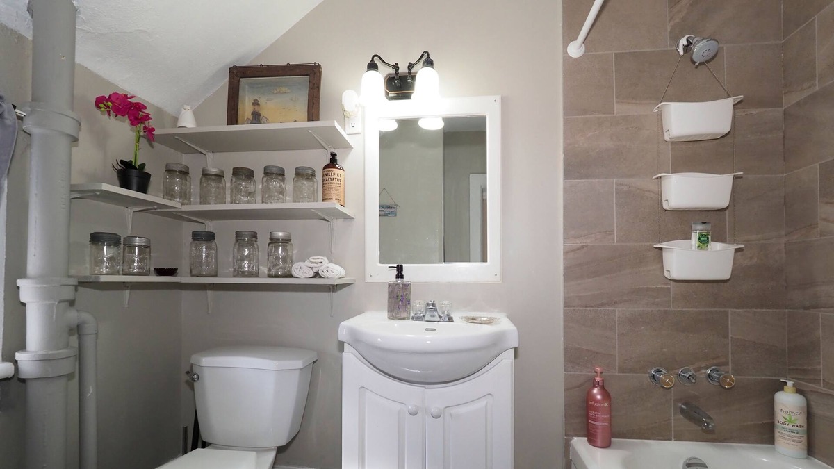 Waterloo House | Sunny 1800 Victorian home with all the character but today’s amenities.