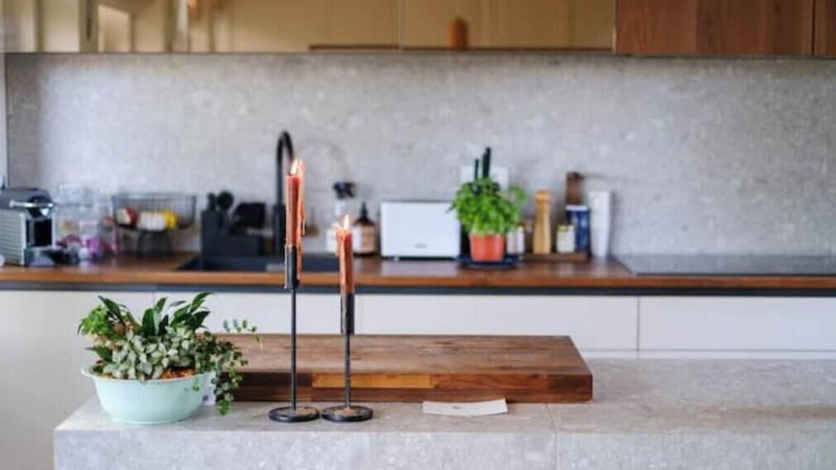 Jordaan Apartment | Sunny 2 Bd Apartment in the heart of the Jordaan