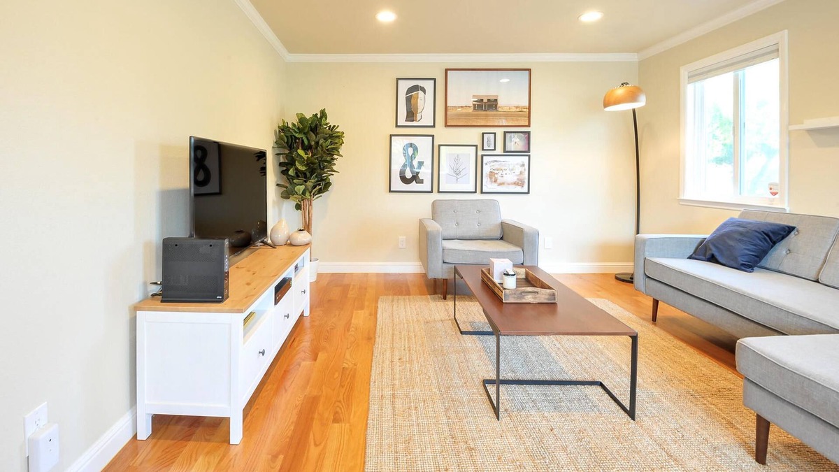 Nimitz House | Sunny 5BR Home in Sunnyvale Near Parks