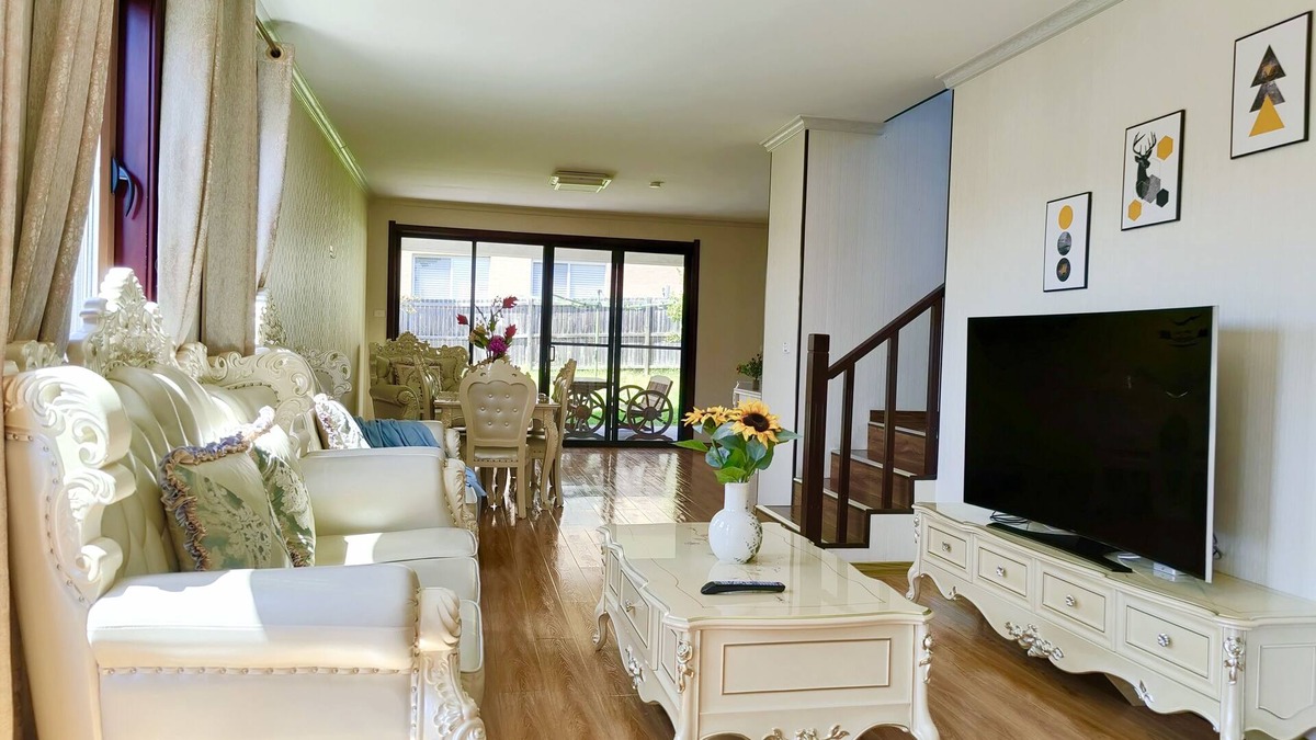 Ryde House | Sunny air-conditioned 4BDR Home in Ryde Easy to CBD