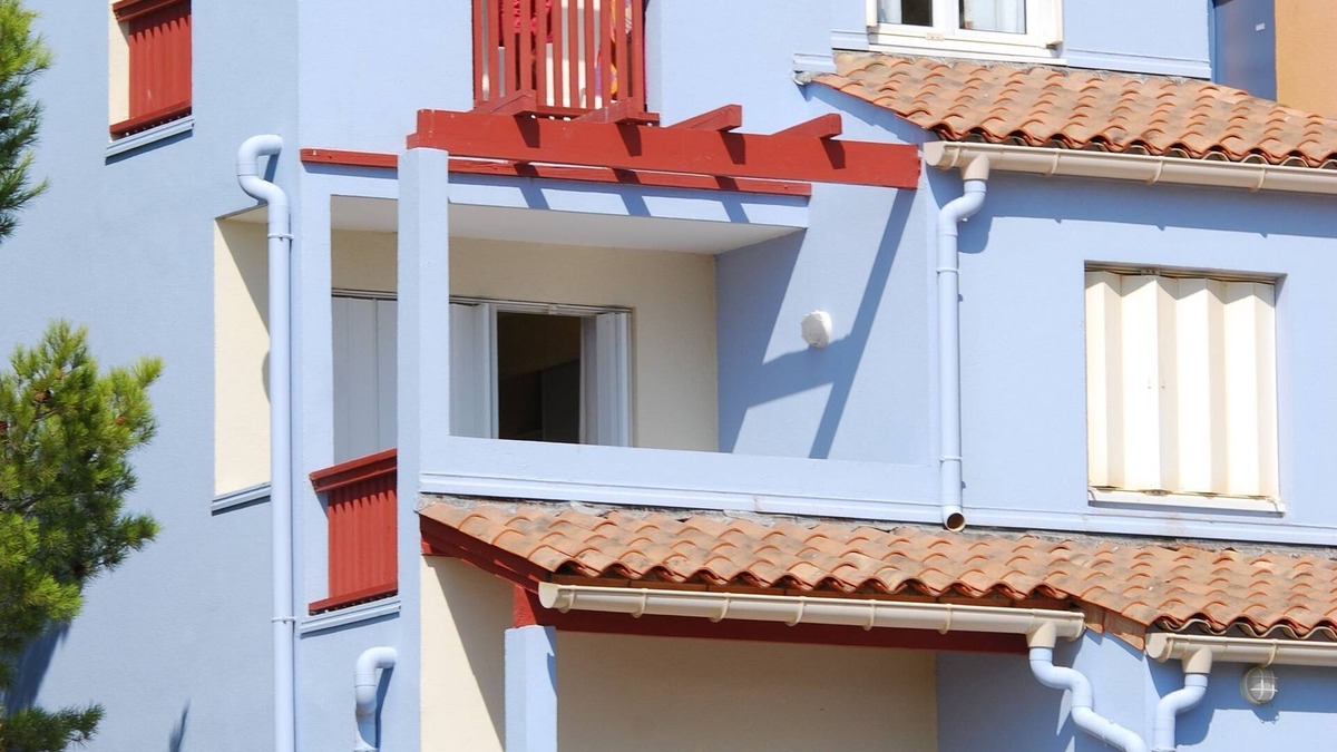 Cerbere Apartment | Sunny Apartment for Groups