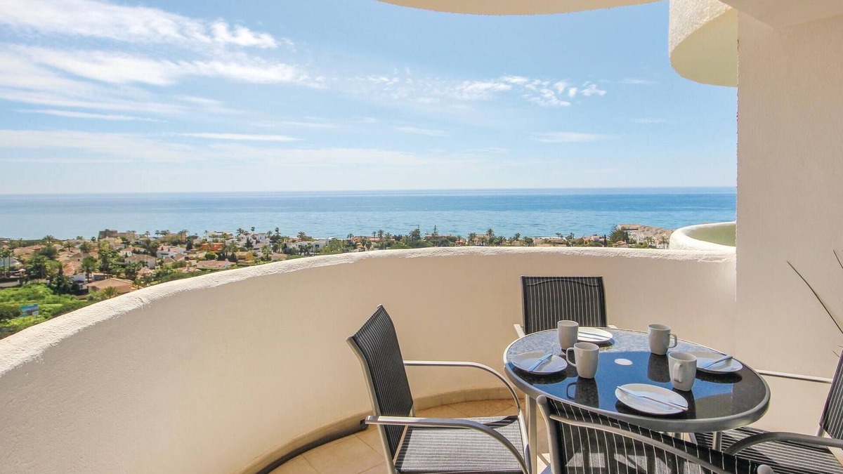Urbanizacion Marbessa Apartment | Sunny Apartment in Marbella