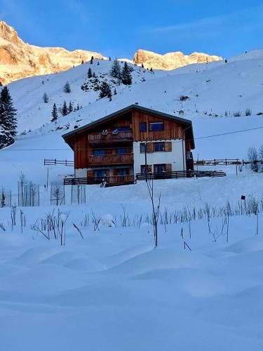 Livinallongo del Col di Lana Apartment | Sunny Arabba Apartment