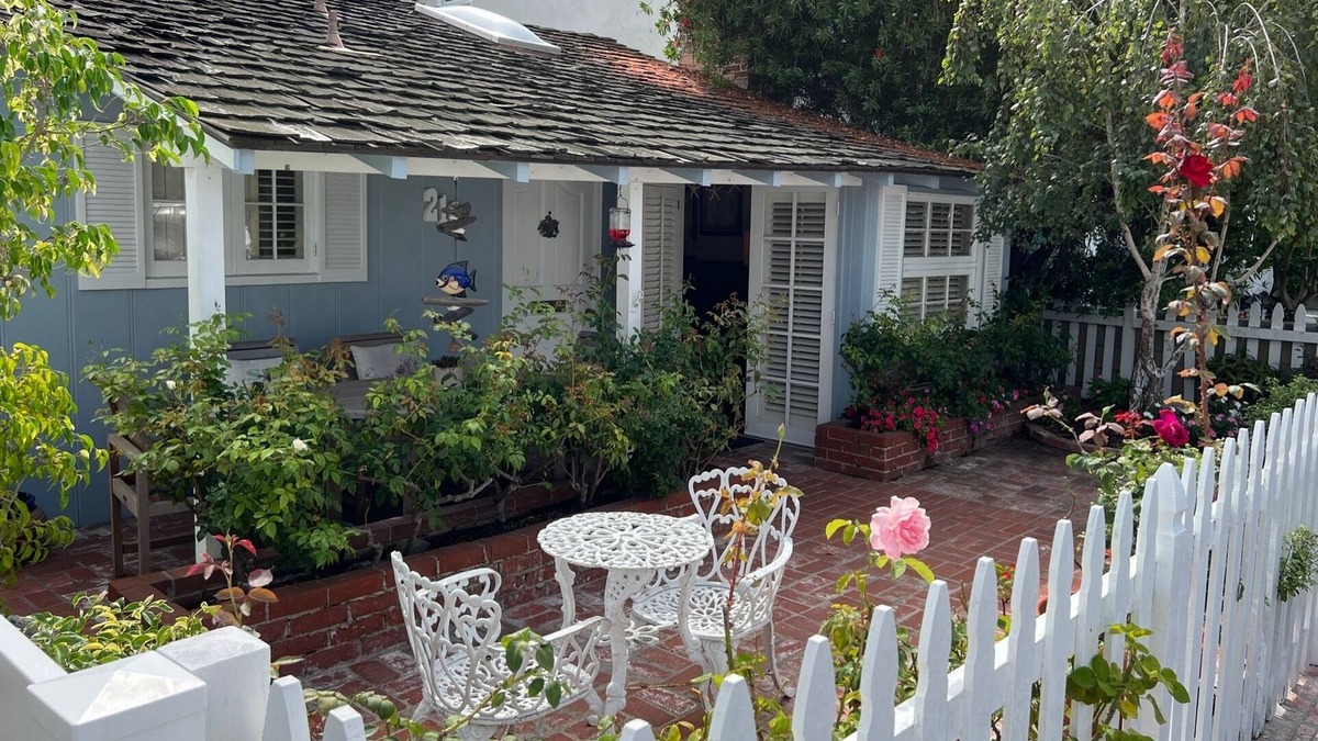Balboa Island Cottage | Sunny Balboa Island Cottage: A/C, avail: Sep 27-Oct: ”WINTER” Rental 35%-50% OFF