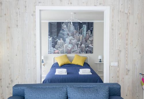 Odesos Apartment | Sunny Blue One-Bedroom Flat with Balcony by Flat Mаnager