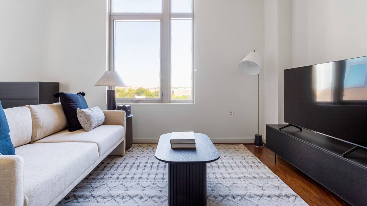 Columbia Heights Apartment | Sunny Clarendon 1BR W/D, Concierge & Gym, steps to WF, by Blueground