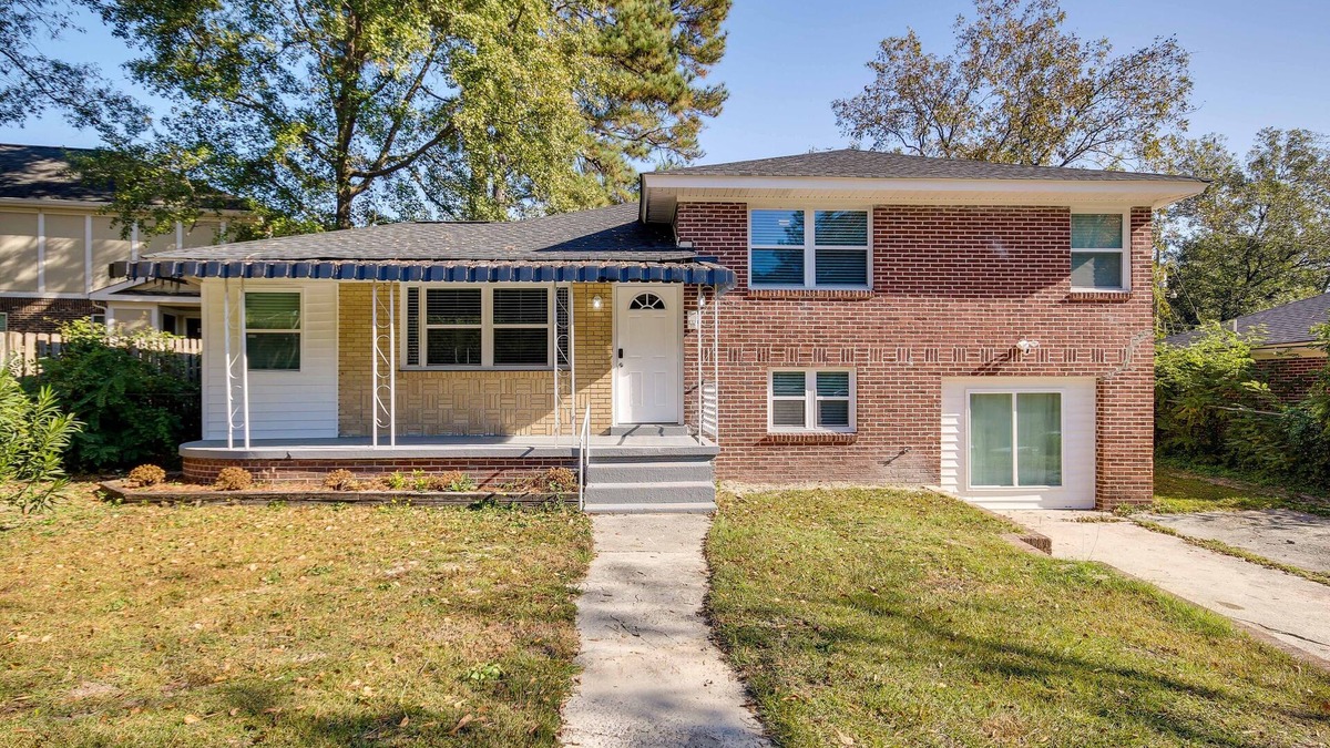 Columbia Cottage | Sunny Columbia Home ~ 3 Mi to Usc!