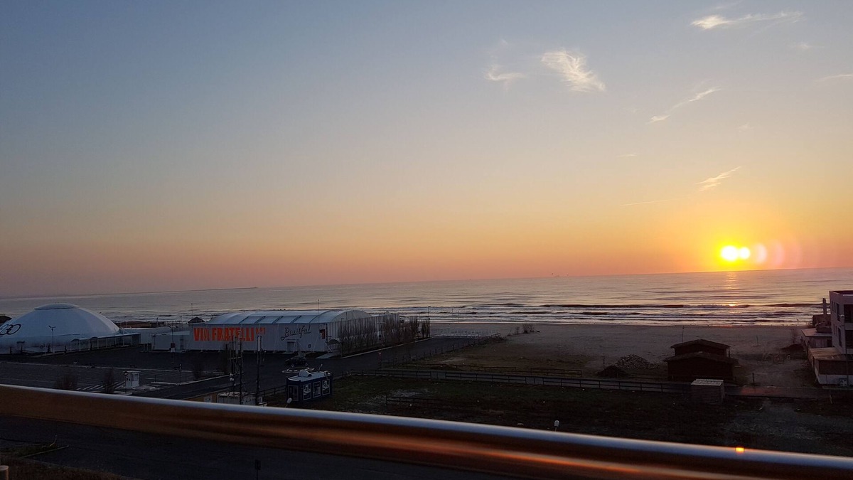 Constanta Apartment | Sunny Day Apartment Summerland Mamaia