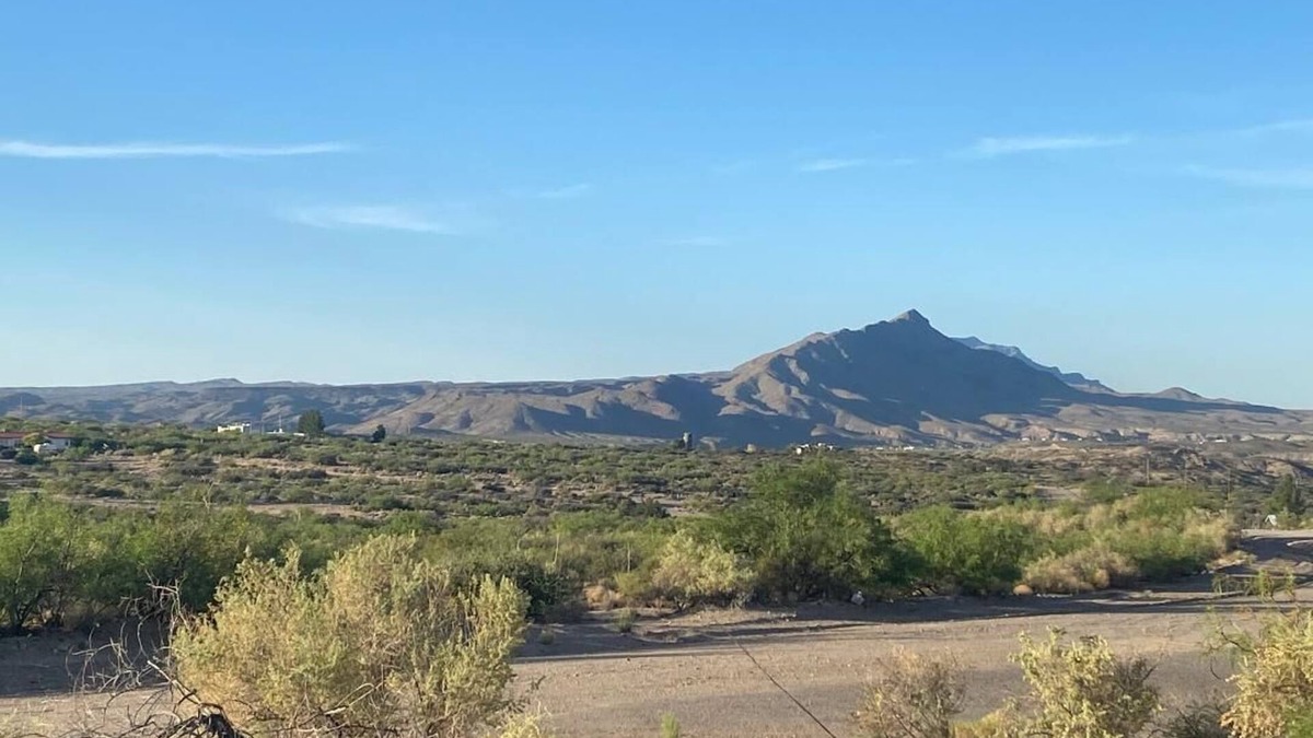 Elephant Butte House | Sunny Daze Getaway-mins to golf/lake