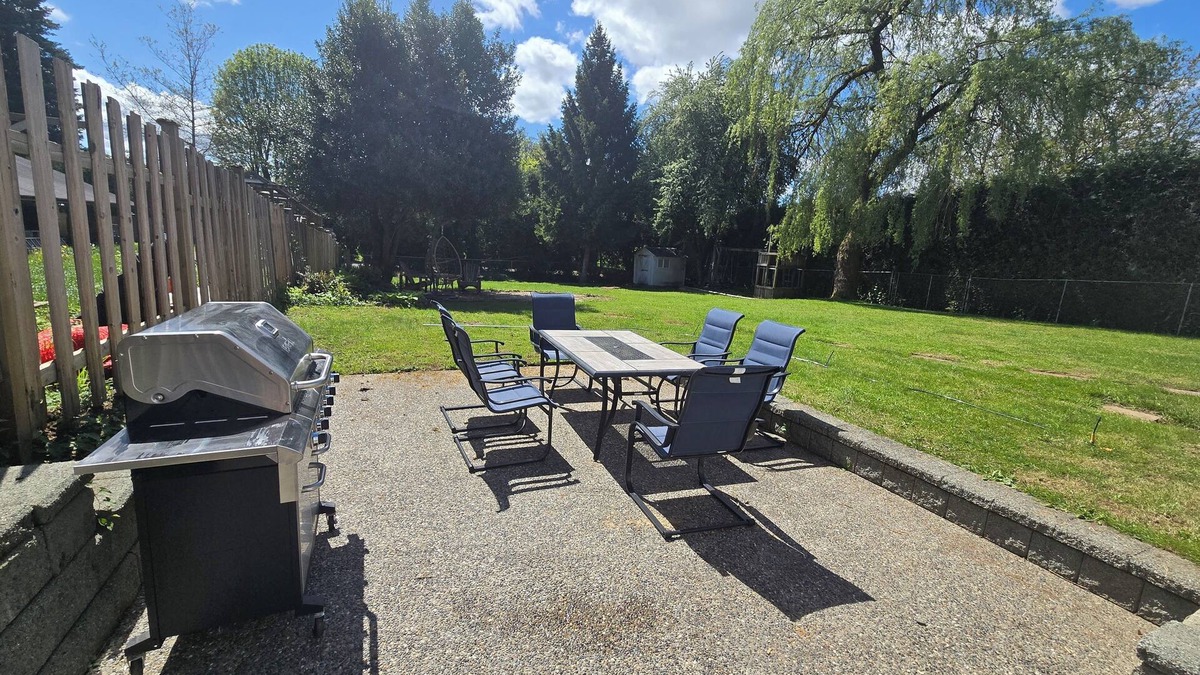 Fort Langley House | sunny eastate