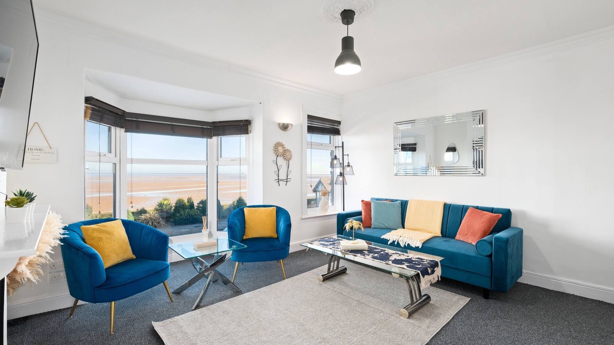 Cleethorpes Apartment | Sunny Seaside Paradise