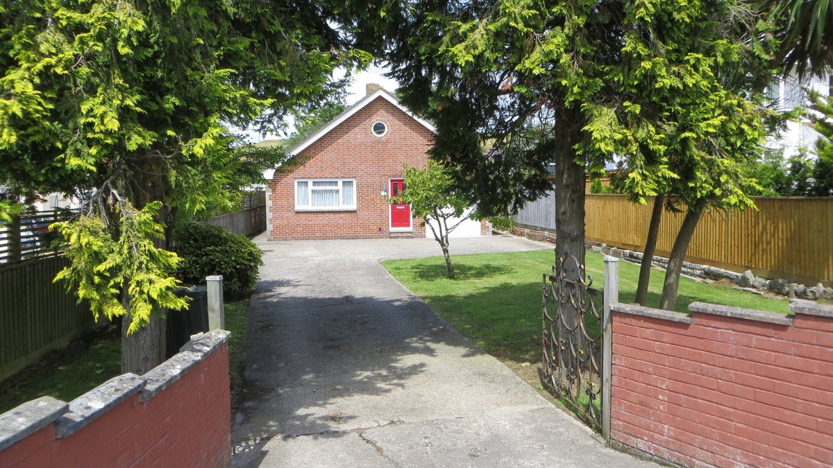 Weymouth House | SUNNY HAVEN, pet friendly, character holiday cottage in Preston
