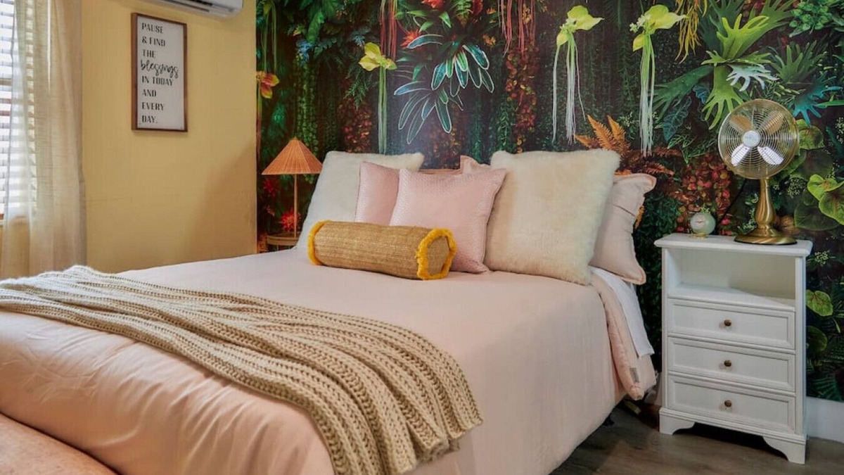 Hialeah Apartment | Sunny Hideout Apartment !