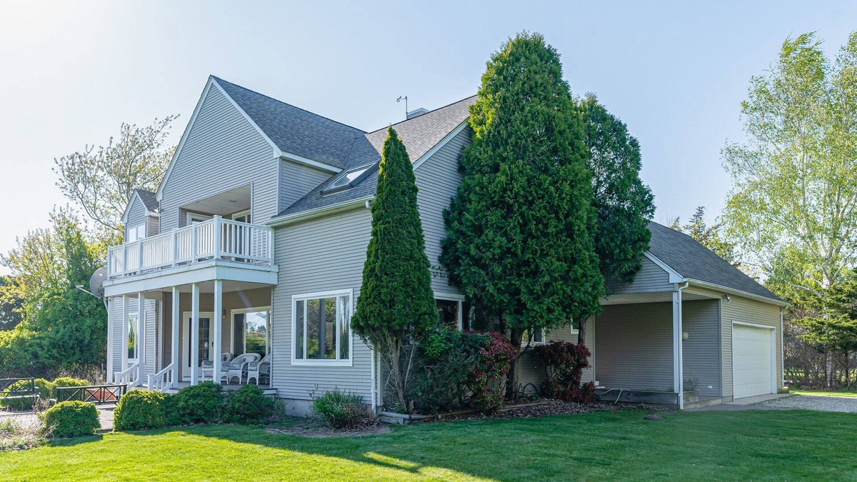 Orient Point House | Sunny home near beaches and ferry with beach access, jetted tub, grill, porch