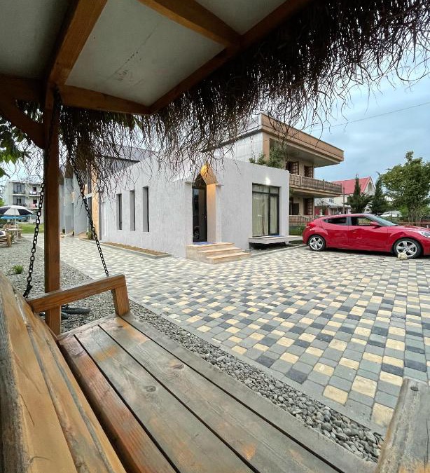 Kobuleti Apartment | Sunny Huts