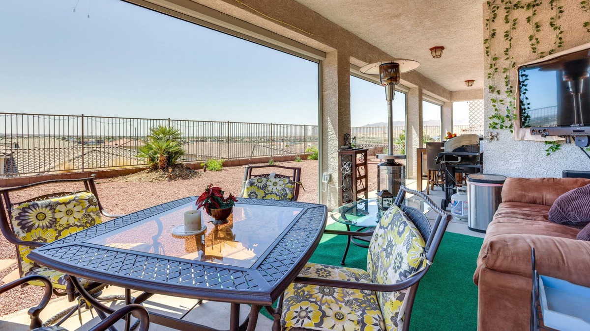 Laughlin House | Sunny Laughlin Home w/ Fire Pit!