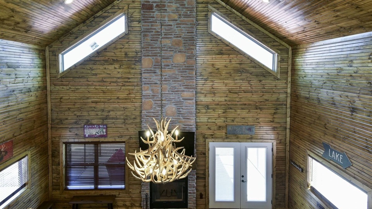 Branson Cedars Cabin | Sunny Loft Lodge | 5 Bed, 5 Bath