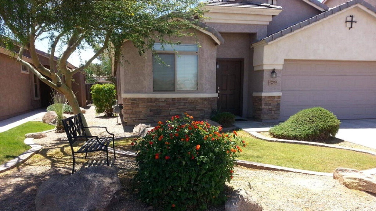Maricopa House | Sunny Maricopa spacious Vacation Home. Clean 3Bd/2Bath. Close to everything