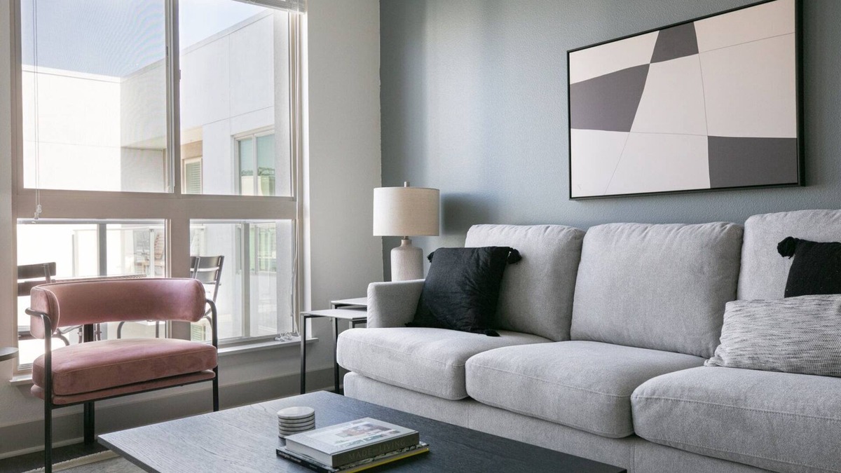 Grantville Apartment | Sunny Mission Valley 1BR w/Gym, W/D & Pool, nr shops, by Blueground