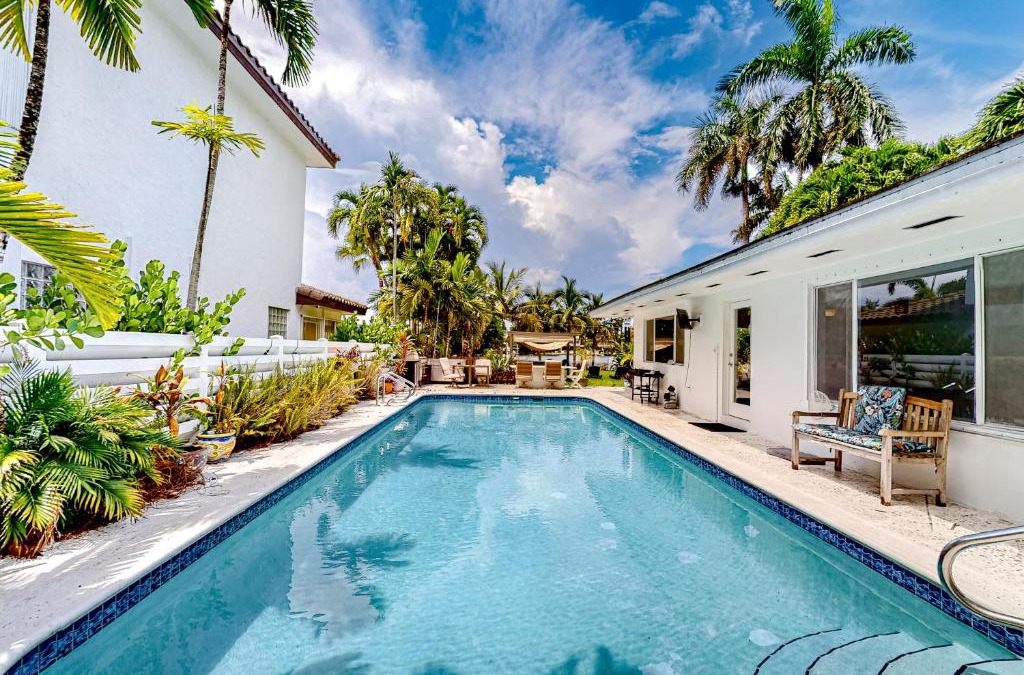 Hollywood Lakes House | Sunny Oasis