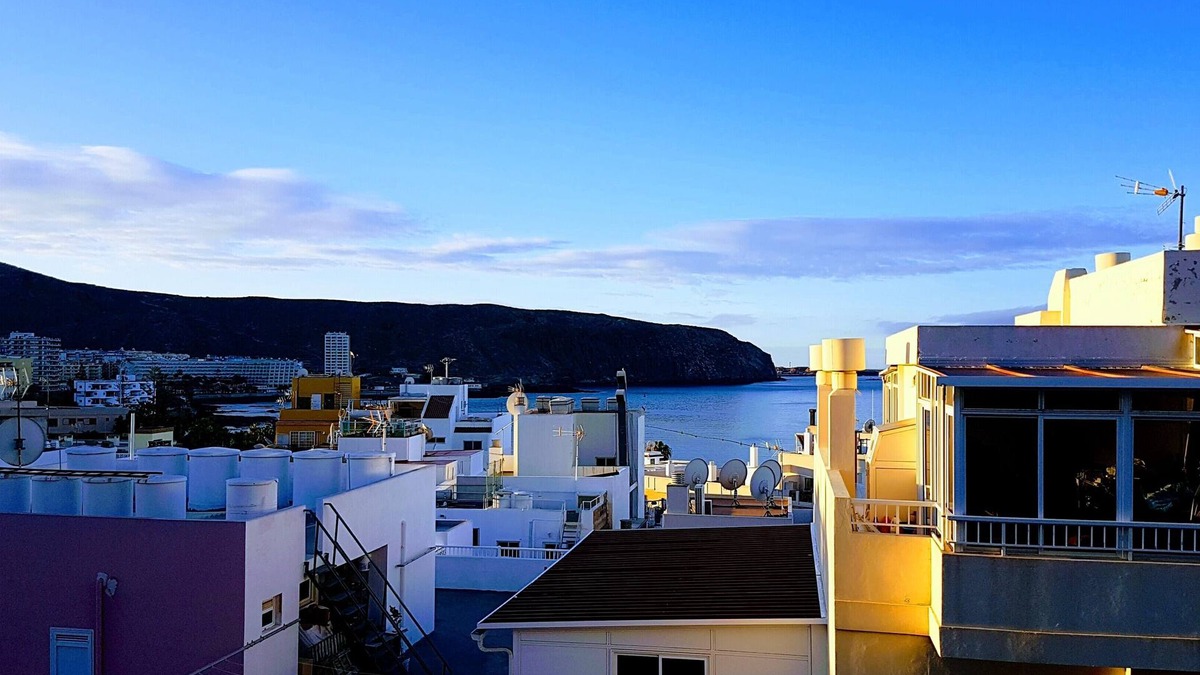 Los Cristianos House | Sunny & Ocean view Apartment