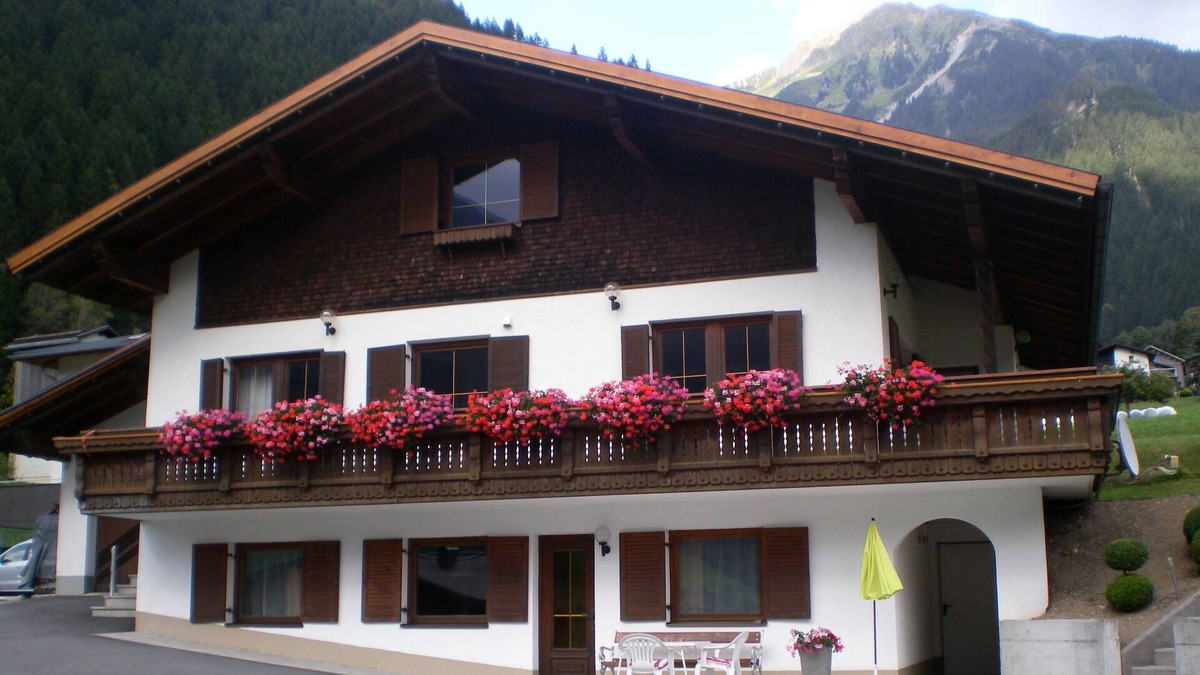 Sankt Gallenkirch Apartment | Sunny, quiet location with a view of the beautiful Montafon mountains