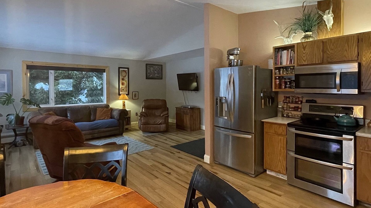 Seward House | Sunny ranch style home large yard pet friendly