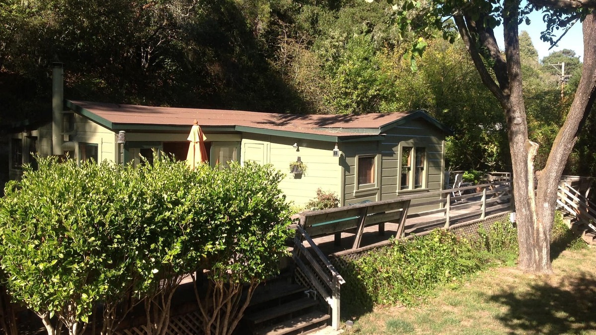 Inverness Cabin | Sunny, Rustic Family Retreat.