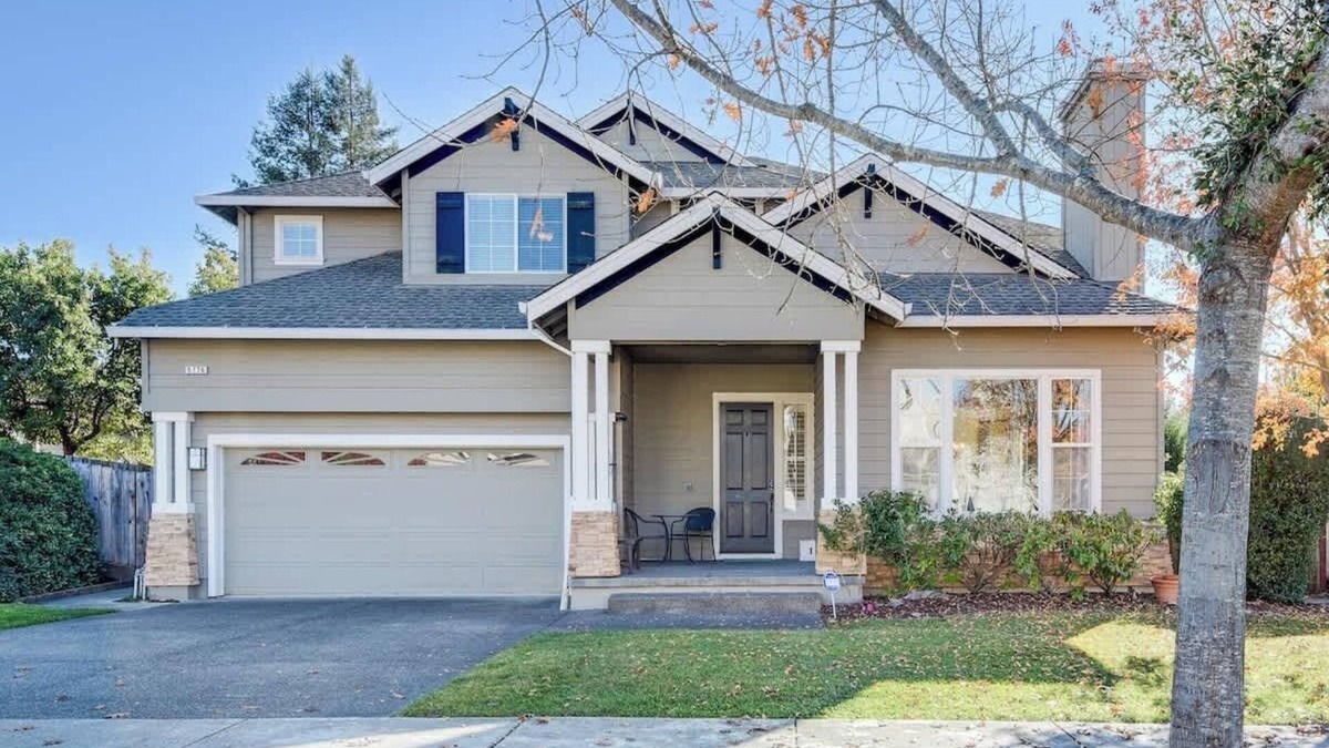 Skyhawk Commmunity House | Sunny Santa Rosa Stay, Hill Views, Yard & Games!