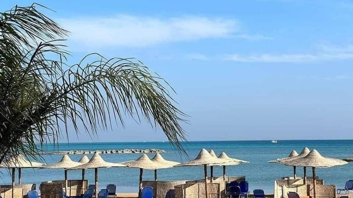 Al Ahyaa Apartment | Sunny Sea Side View Apartment