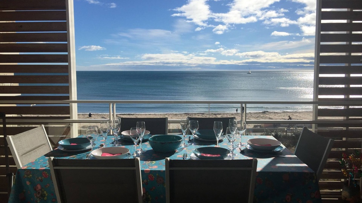 Palavas-les-Flots Apartment | Sunny & spacious 2BR condo on beach 5min to shops