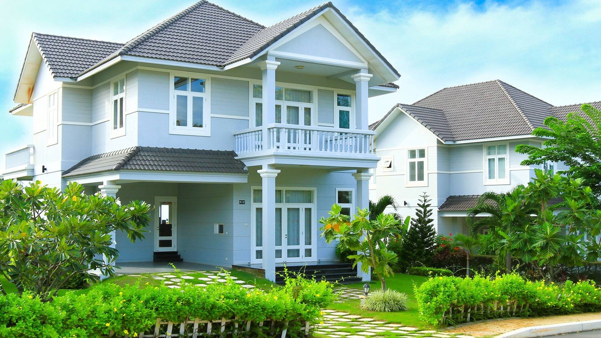 Phu Hai Beach Villa | Sunny Tropical Villa