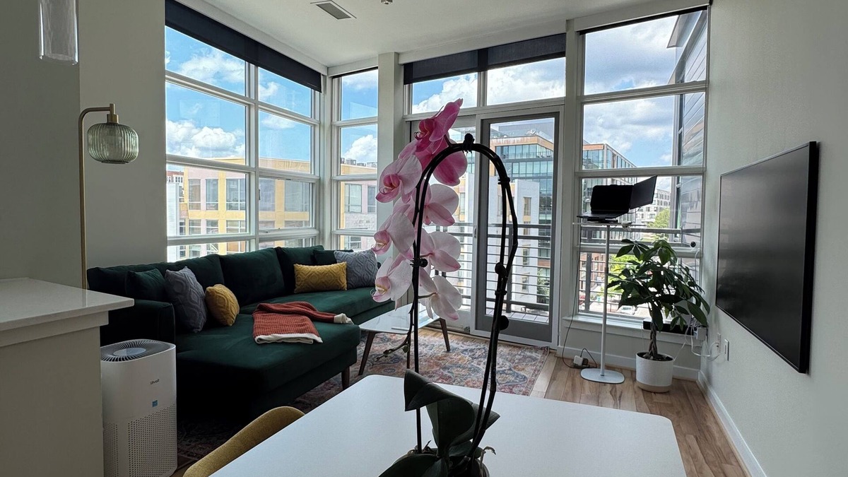 Cardozo Apartment | Sunny U Street + Balcony & Views