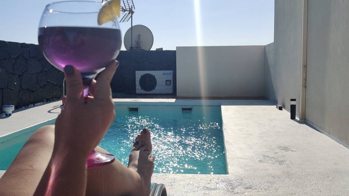 Playa Blanca Villa | Sunny villa, private heated pool, WIFI and BBQ near Papagayo Beach and marina