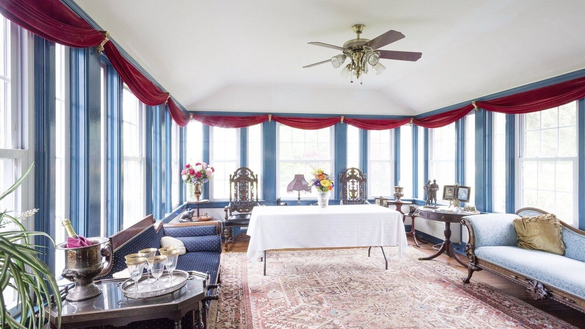 Milford House | Sunnybrae is for families, is pet friendly and is a Beautiful Wedding Venue.