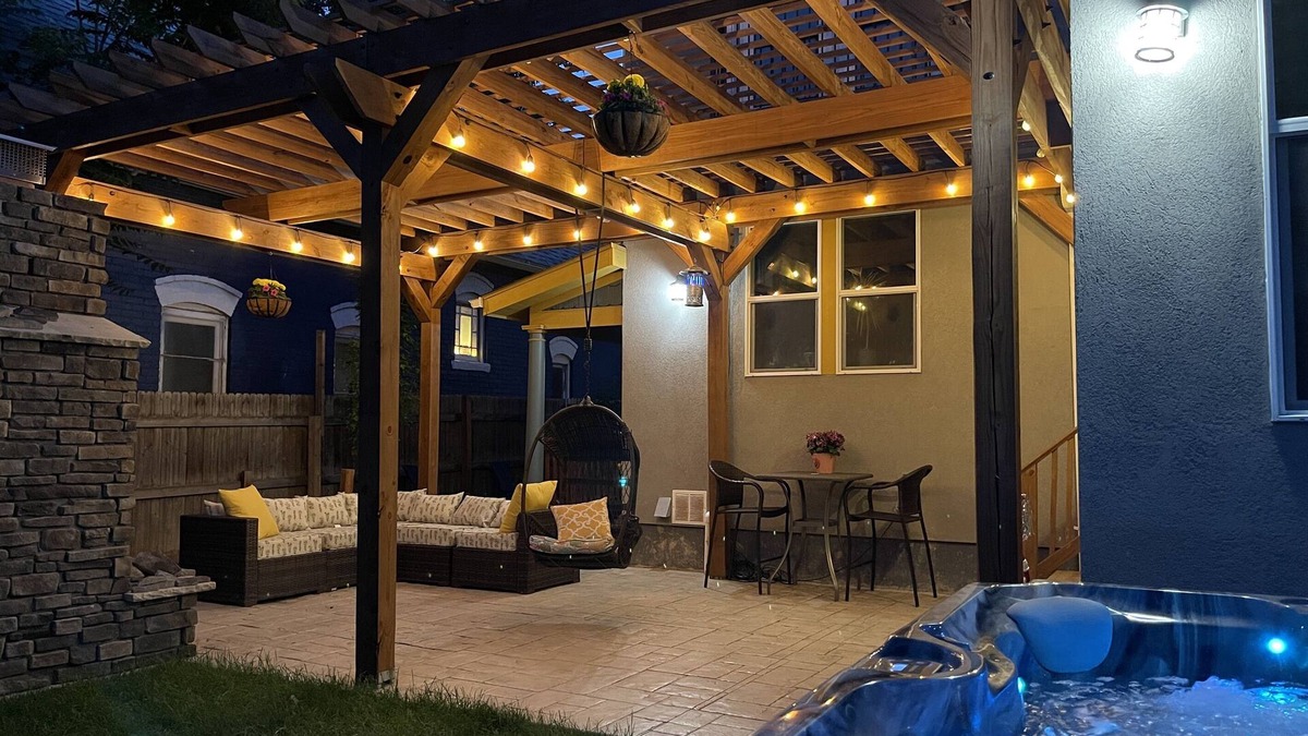 Sunnyside Apartment | Sunnyside Up - Hottub! - Great Location! - Low Cleaning Fees!