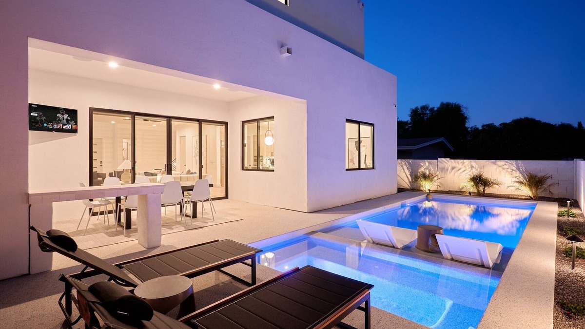 South Scottsdale House | Sunrift-Pool & Spa-Game Room-Walk to Old Town!