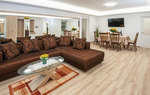 Rakoshegy Apartment | Sunrise Airport Inn - Free Parking