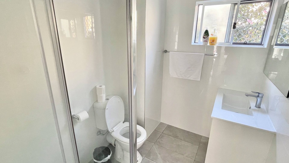 Surfers Paradise Apartment | Sunrise Apt 5 · Renovated 2BR · Ground Floor +Pool