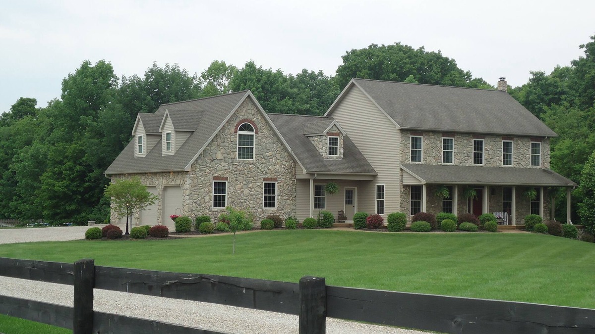 Amanda Apartment | Sunrise Apt. - Peaceful Country Setting- Reasonable Distance to Hocking Hills