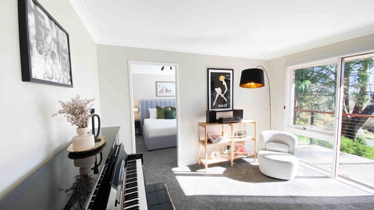 Mount Victoria House | Sunrise Artist at Mt Victoria