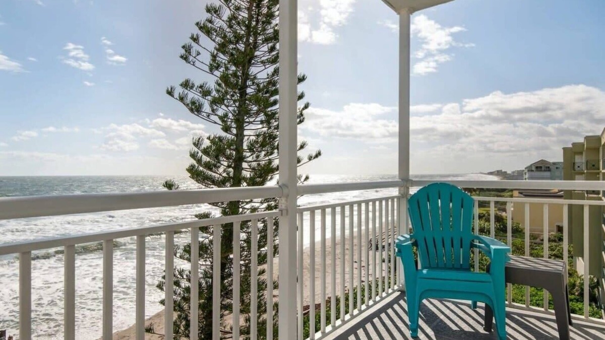 South Patrick Shores Apartment | Sunrise at the Beach: 2BR Apt with Scenic Views!